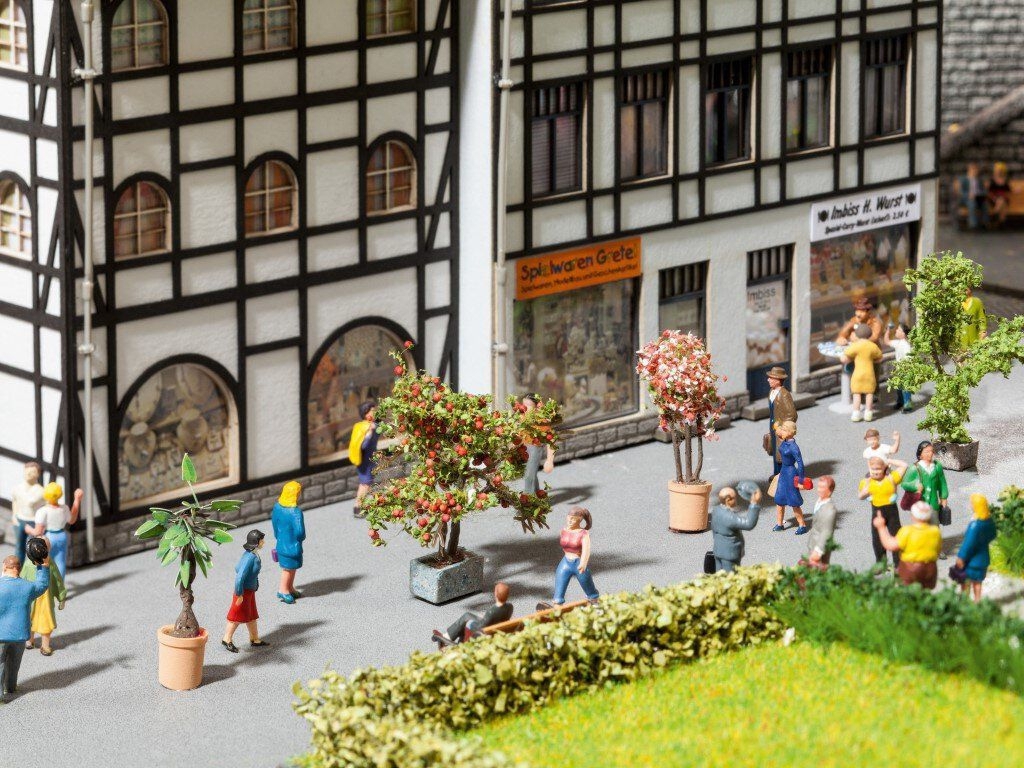 NOCH 14020 - Zierpflanzen in Blumenkübeln