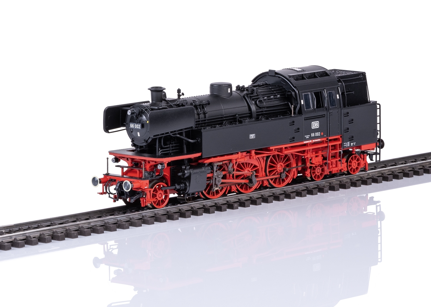 Märklin 39665 - Dampflok 66 002 DB