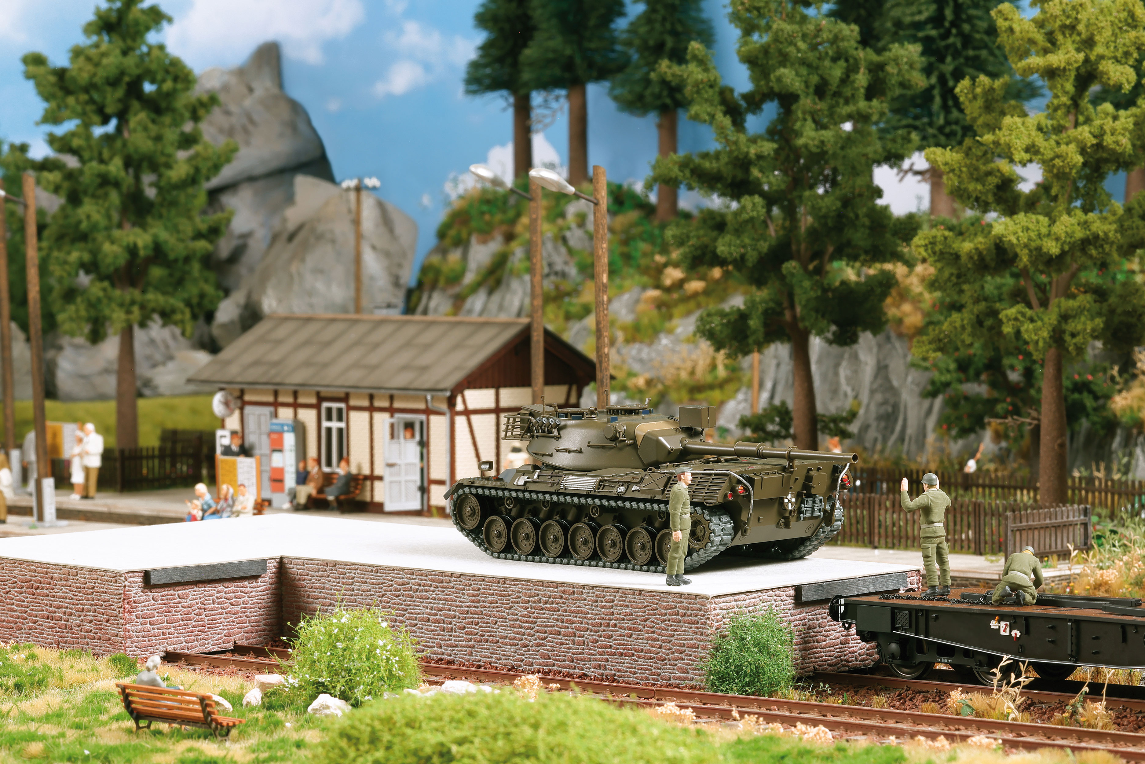 Busch 10711 - Leopard m. 3 Soldaten [0]