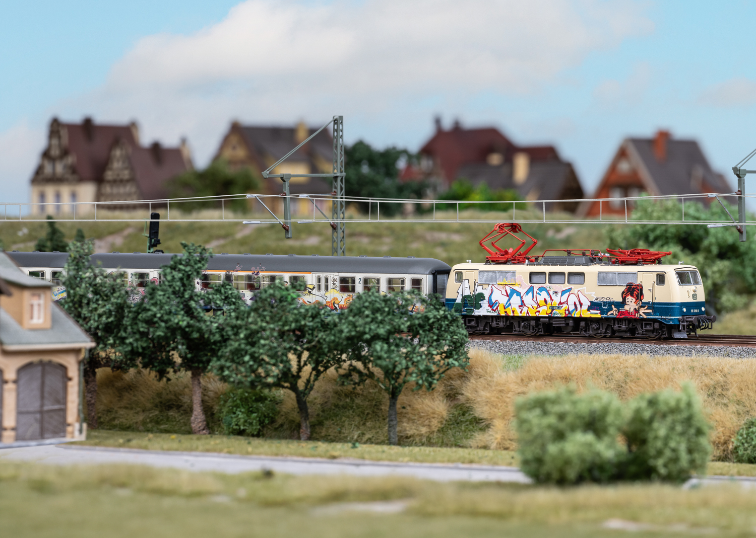 Trix 16724 - E-Lok BR 111 DB