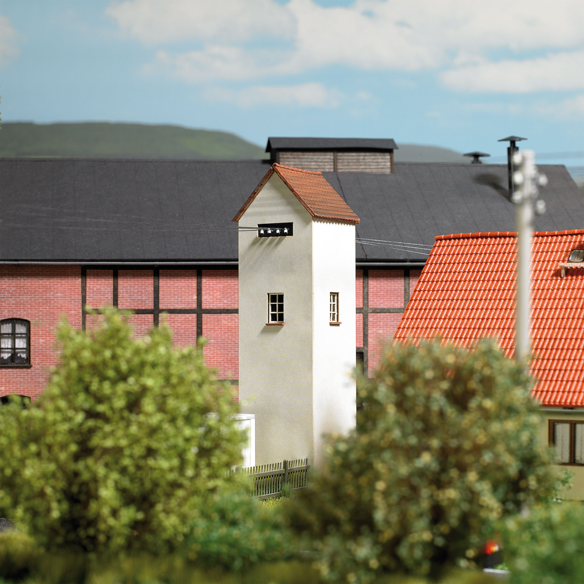 Busch 1366 - Trafohaus H0